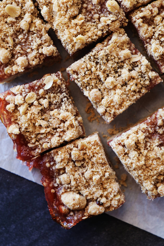 Strawberry Rhubarb Crumb Bars