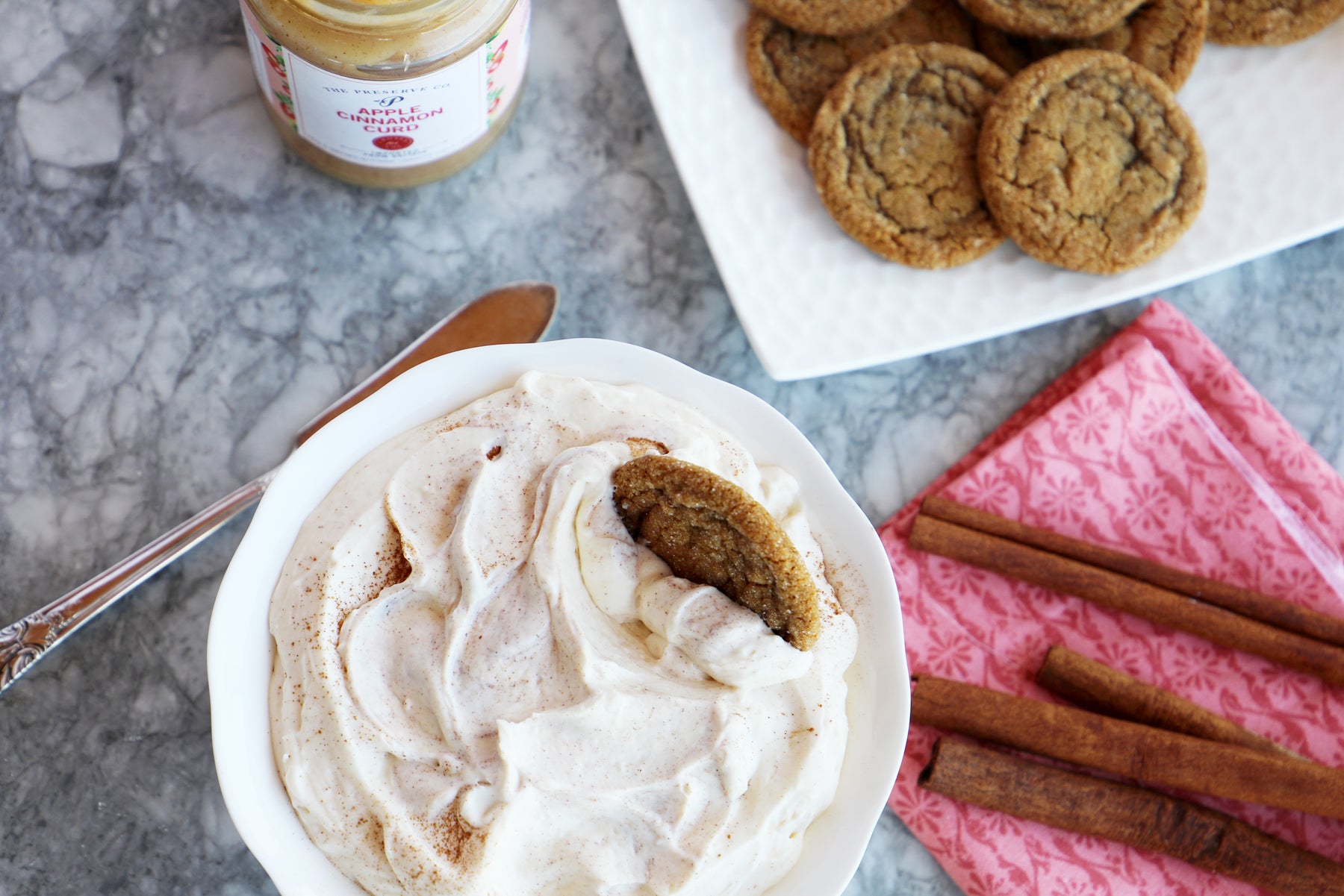 Apple Cinnamon Cheesecake Dip